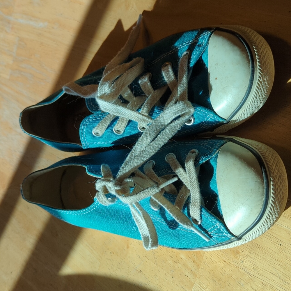 Converse all star shoes size 9 women's